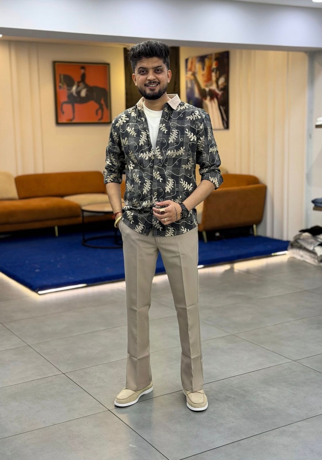 Stylish Grey Printed Casual Shirt Men Fashion Look - Image 2